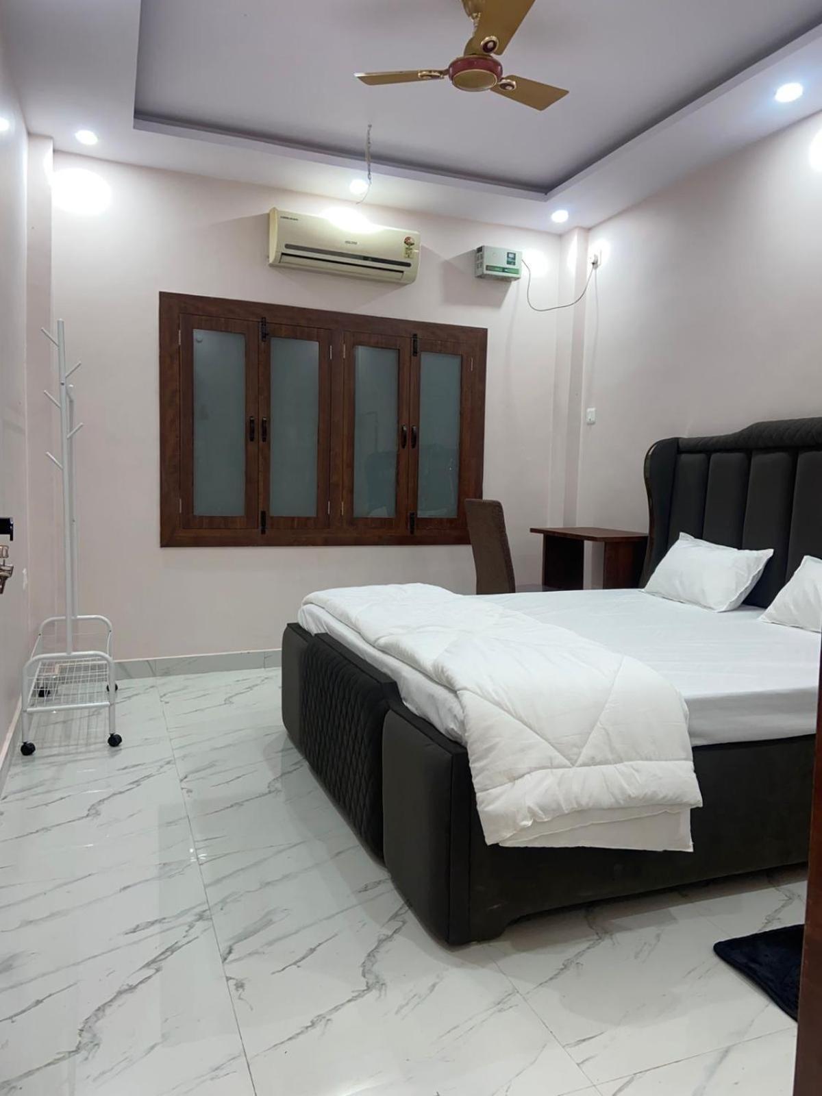 Nirmal Niwas Hotel พาราณสี ภายนอก รูปภาพ